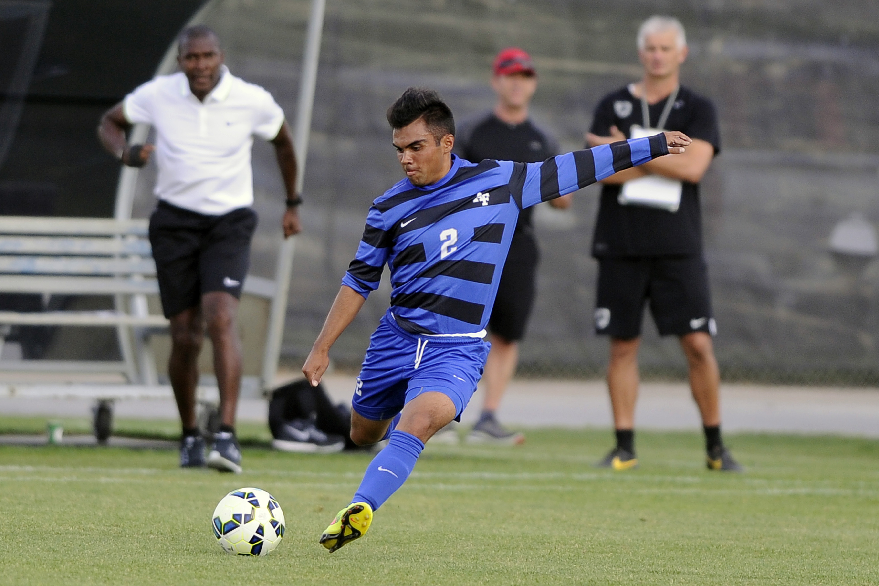 Men's Soccer: Air Force downs Army 1-0 in double-overtime season opener >United States Air Force Academy >News Display”></span> He was waived by the Crew on February 20, 2020. An absence of potential playing time, with Williams sitting fourth on the depth chart at the ahead position, was cited by the club as the reason behind the move. Humphries, Clayton (February 27, 2020). “Forward JJ Williams rejoins Legion FC on loan from Main League Soccer”. After passing by the league’s waiver system on February 27, it was introduced that he would return to Birmingham Legion for the 2020 season, officially on a mortgage from MLS. Myers, Jacob (February 20, 2020). “Columbus Crew waives forward JJ Williams, 2019 first-spherical draft choose”. He added his first NCAA tournament purpose on November 20, albeit in a 3-2 loss to Creighton in the second spherical. He replaced Chandler Hoffman in the 52nd minute in opposition to Saint Louis FC, occurring to score his first two professional goals in a six-minute span to help Birmingham earn a 3-2 victory. In his second match for the Hammers, Williams was despatched off in the 72nd minute of a 2-zero defeat in opposition to Chattanooga FC after a collision with Chattanooga goalkeeper Greg Hartley. The sport requires match credits, which might be earned by playfish cash, penalty shootouts, <a href=