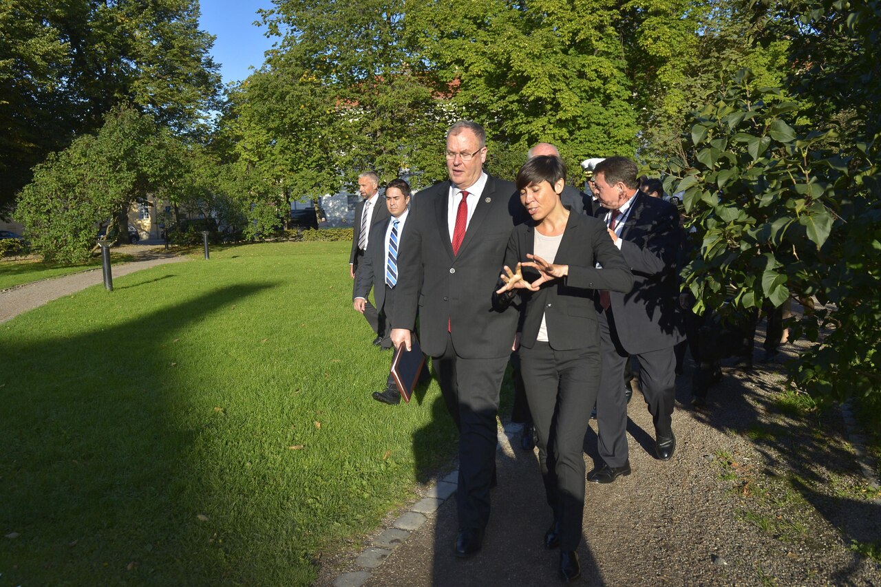 U.S. Deputy Defense Secretary Bob Work walks with Norwegian Defense Minister Ine Eriksen Soreide as they prepare to meet at the Defense Ministry in Oslo, Norway, Sept. 8, 2015. Work is on a weeklong trip that includes stops in Iceland and the United Kingdom. DoD photo by Glenn Fawcett