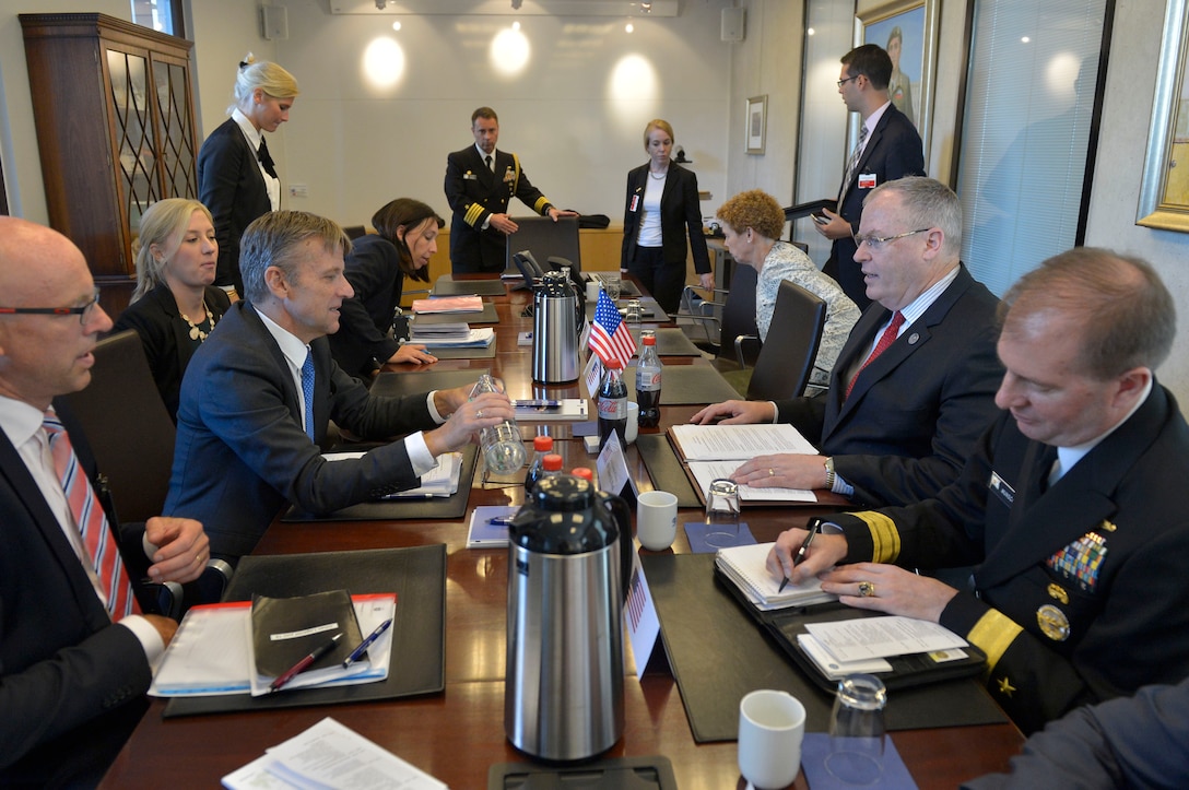 U.S. Deputy Defense Secretary Bob Work, second from right, meets with Norwegian defense leaders in Oslo, Norway, Sept. 8, 2015. DoD photo by Glenn Fawcett