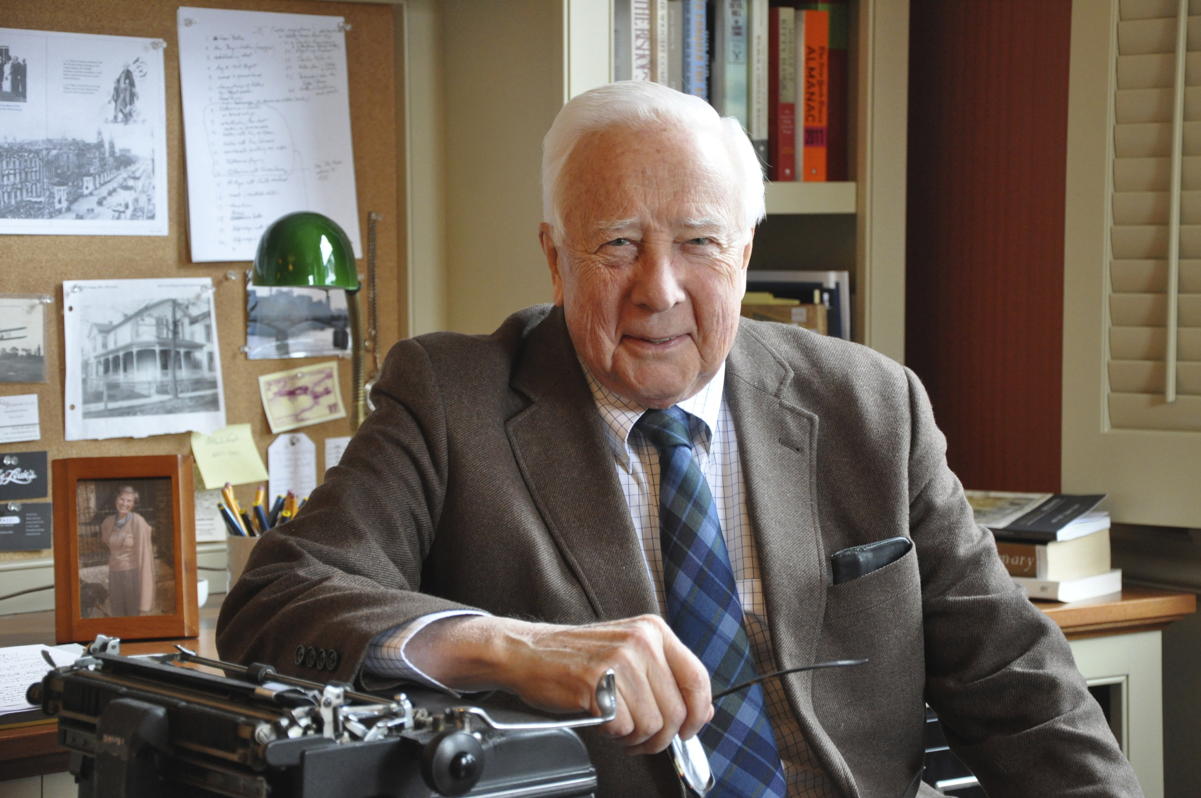 Air University Grants David Mccullough Honorary Degree Air University Au Air University News