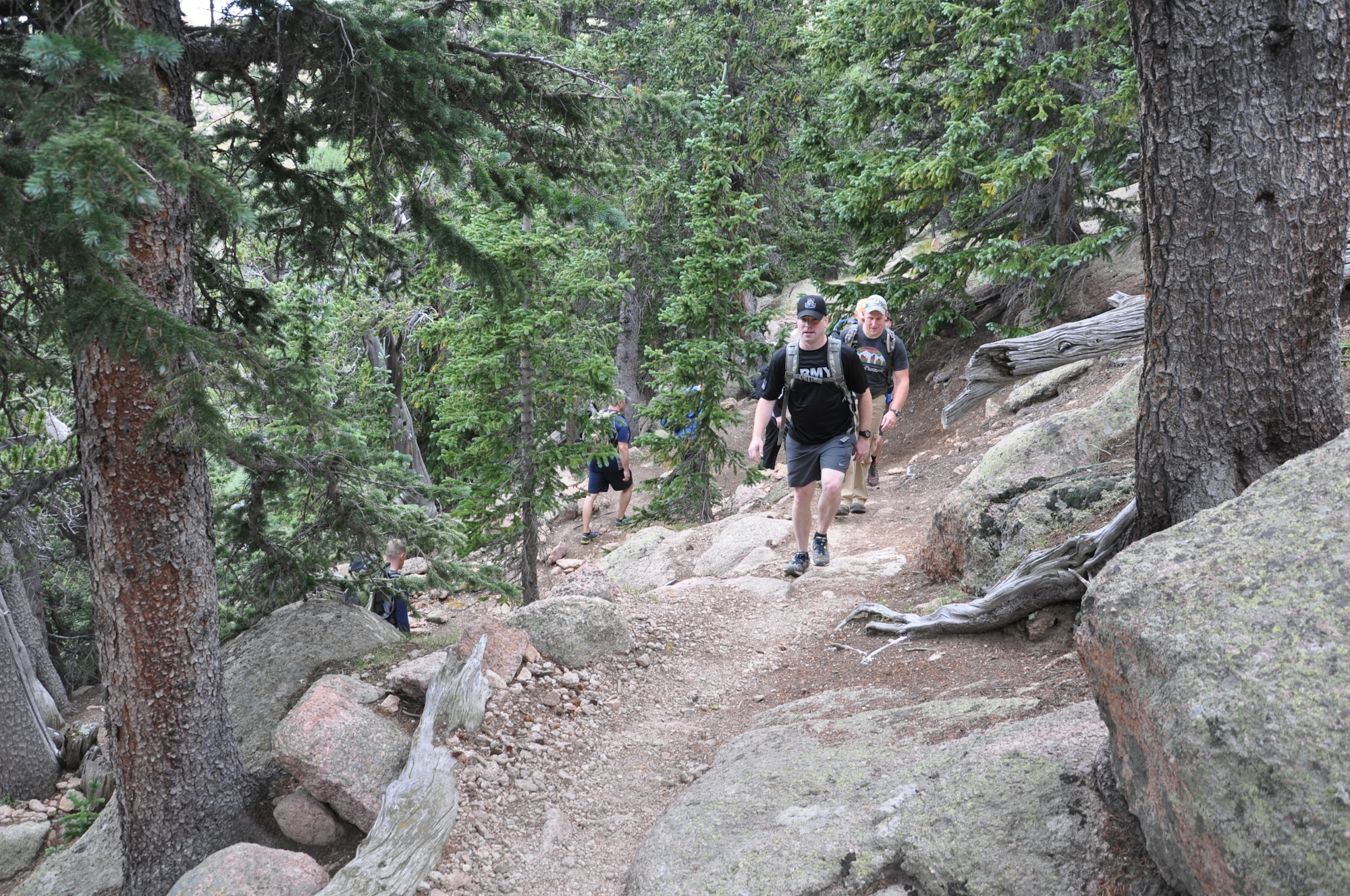 COLORADO SPRINGS, Colo. - Lt. Col. Bryan P. Shrank, 1st Space Battalion commander, leads a team of Soldiers during the battalion's annual Pikes Peak Ascent hike Aug. 27 in Colorado Springs, Colorado. (Photo by Dottie White)