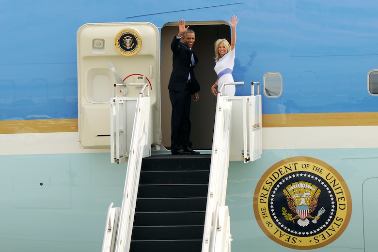 President Barack Obama and Dr. Jill Biden, wife of Vice President Joe Biden, wave before departing on Air Force One from Selfridge Air National Guard Base, Mich., Sept. 9, 2015. The president and Biden, a former community college professor, stopped at the base while on a trip to make a presentation on federal higher education initiatives at Macomb Community College. . (U.S. Air National Guard photo by Master Sgt. David Kujawa / Released)