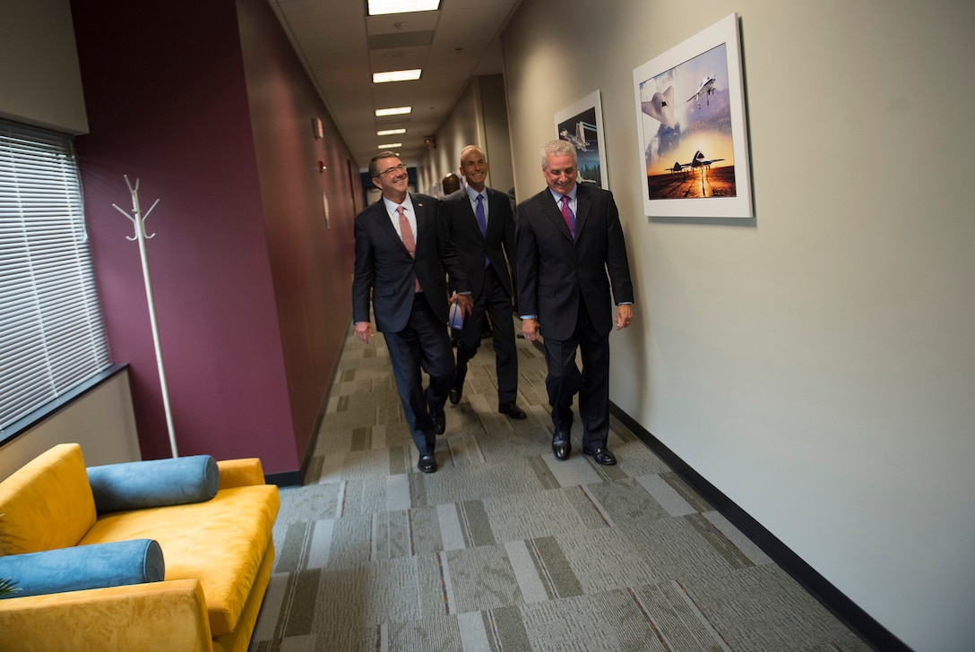 Defense Secretary Ash Carter, left, tours the Boeing facility in St. Louis, Mo., as he arrives to speak with workers and kick off the Defense Advanced Research Projects Agency’s “Wait, What?" future technology forum, Sept. 9, 2015. DoD photo by U.S. Air Force Senior Master Sgt. Adrian Cadiz