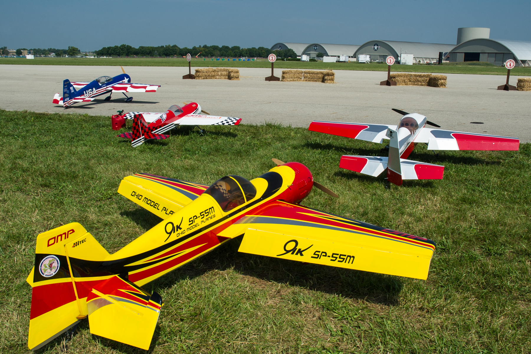 large scale model airplanes