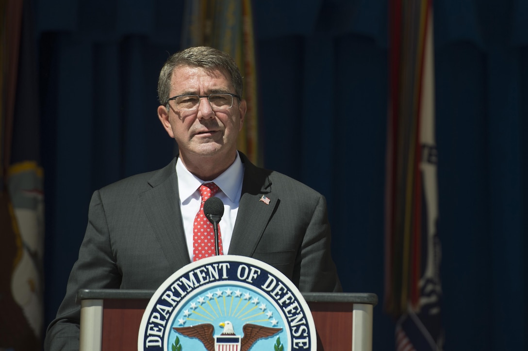 Defense Secretary Ash Carter delivers remarks during a 9/11 remembrance ceremony at the Pentagon courtyard, Sept. 11, 2015. DoD photo by Senior Master Sgt. Adrian Cadiz