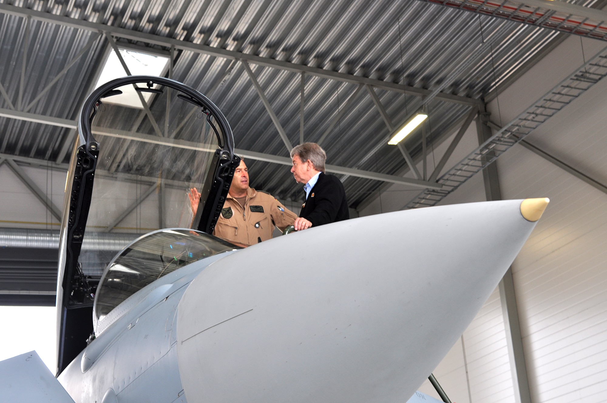 United States Senator Roy Blunt from Missouri meets with Lt. Col. Kai Ohlemacher of the German Air Force during his visit to Amari Air Base in Estonia Sept. 7. Ohlemacher showed the senator the capabilities of the Euro Fighter.  The U.S. and German military are here as part of Operation Atlantic Resolve. (U.S Air Force photo by Capt. Denise Haeussler)