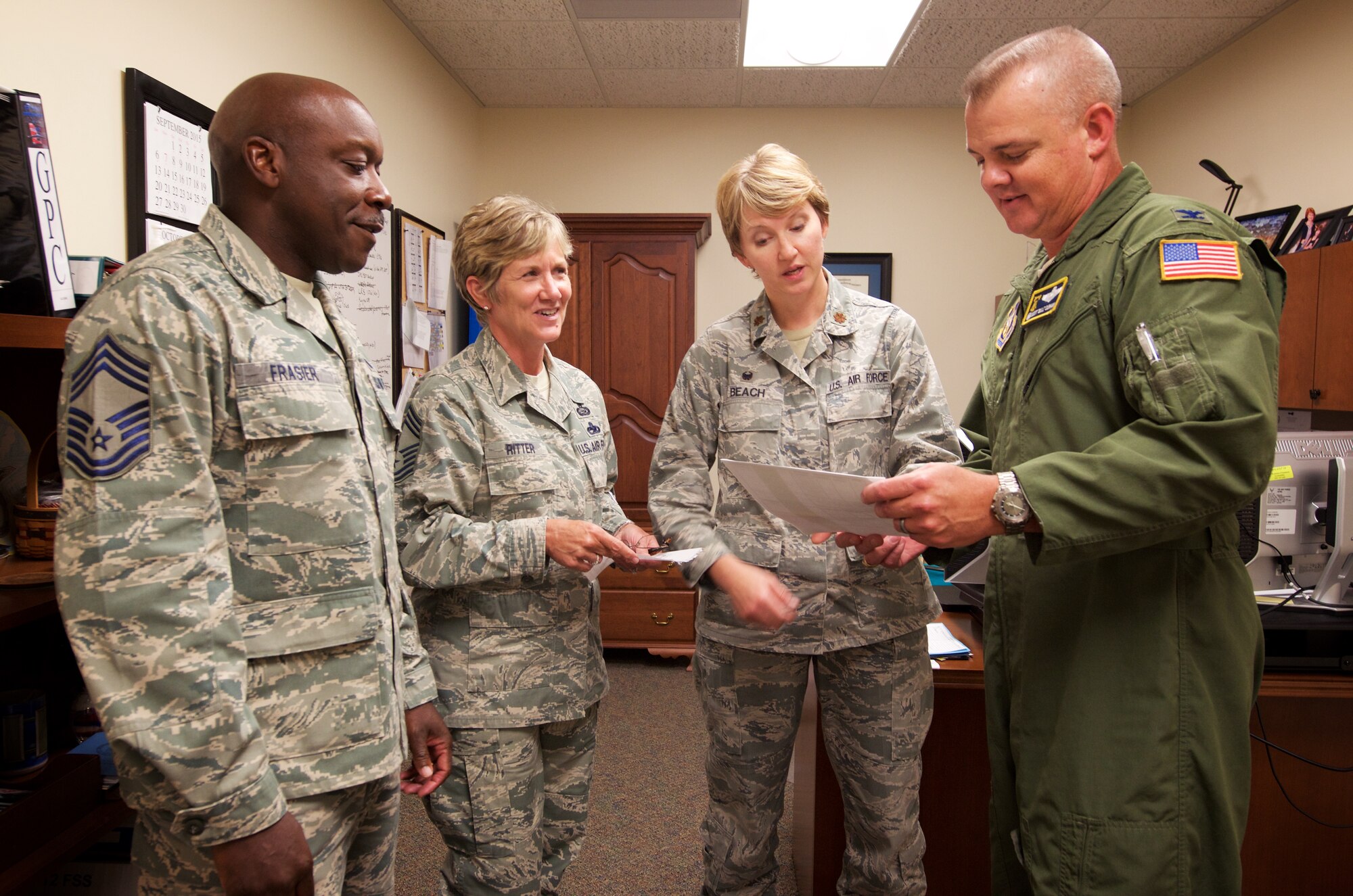 Col. D. Scott Durham, 512th Airlift Wing commander, meets with members of the 512th Force Support Squadron, Sept. 13, on Dover Air Force Base, Delaware. Durham, a South Carolina native, took command of the 512th AW in August 2015. (U.S. Air Force photo by 1st Lt. Steve Lewis)