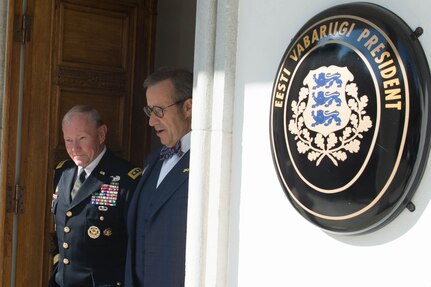 Estonian President Toomas Hendrik Ilves meets with U.S. Army Gen. Martin E. Dempsey, chairman of the Joint Chiefs of Staff, at the Estonian presidential palace in Tallinn, Estonia, Sep. 15, 2015. DoD photo by D. Myles Cullen