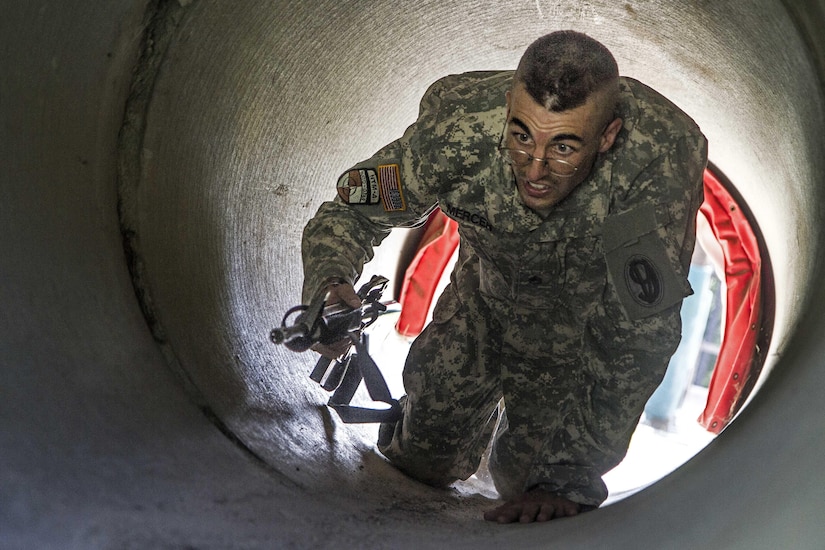 To become a soldier at Fort Jackson, U.S. Army recruits face grueling new  four-day training test, News