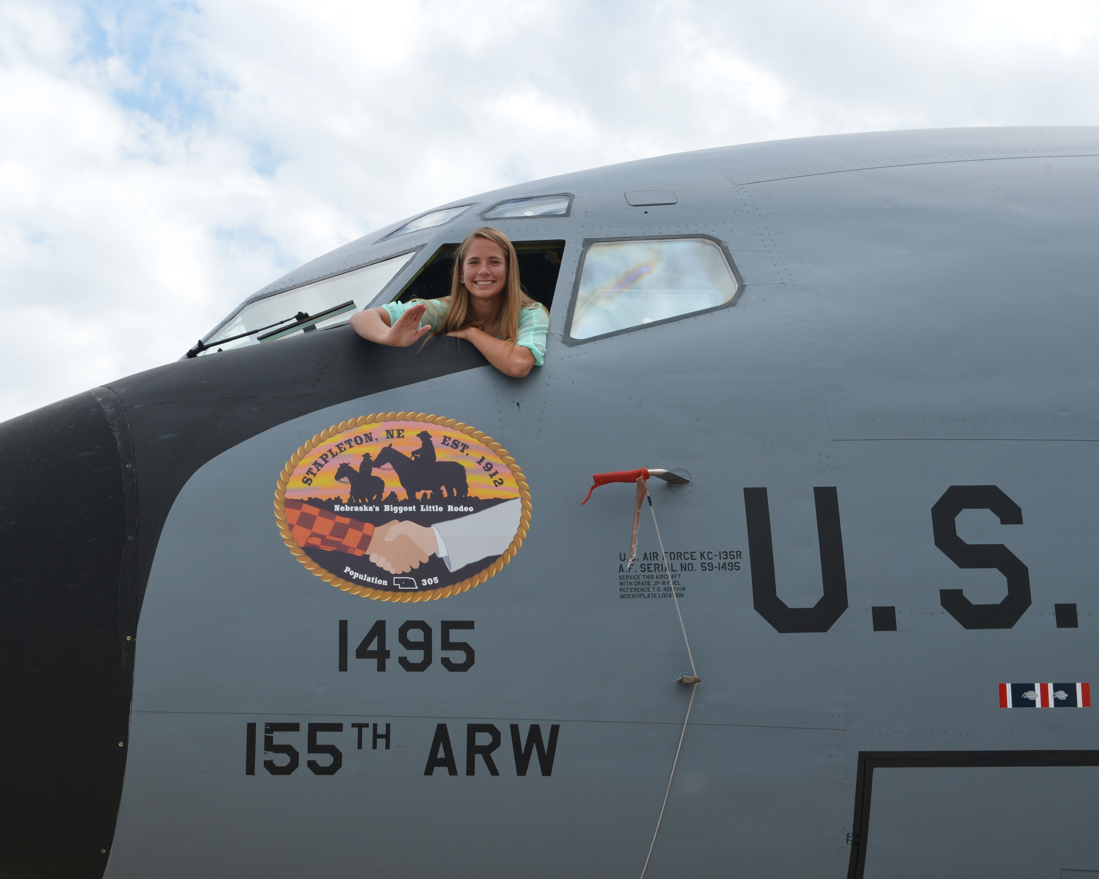 STAPLETON SENIOR UNVEILS NOSE ART > 155th Air Refueling Wing