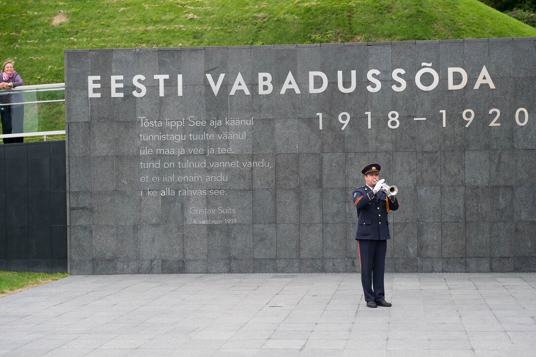 A trumpet player with the Estonian military performs a solo at the War of Independence Victory Column in Tallinn, Estonia, Sept. 14, 2015. The site was opened on June 23, 2009 as a memorial for those who fell during the Estonian War of Independence. DoD photo by D. Myles Cullen