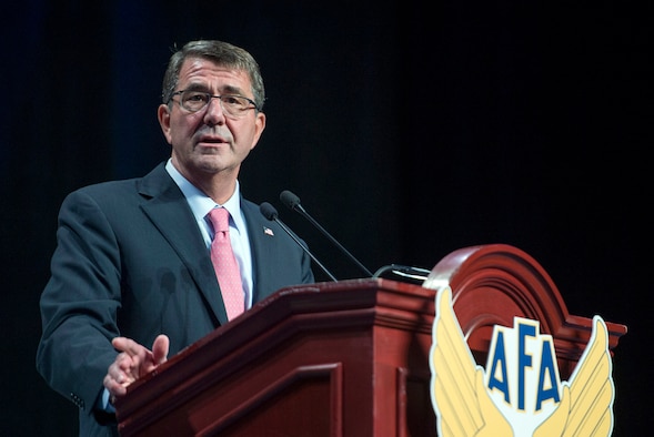 Defense Secretary Ash Carter delivers remarks at the Air Force Association's Air and Space Conference in National Harbor, Md., Sept. 16, 2015.  Secretary Carter reaffirmed the Department's commitment to innovation and technology. (Department of Defense photo)