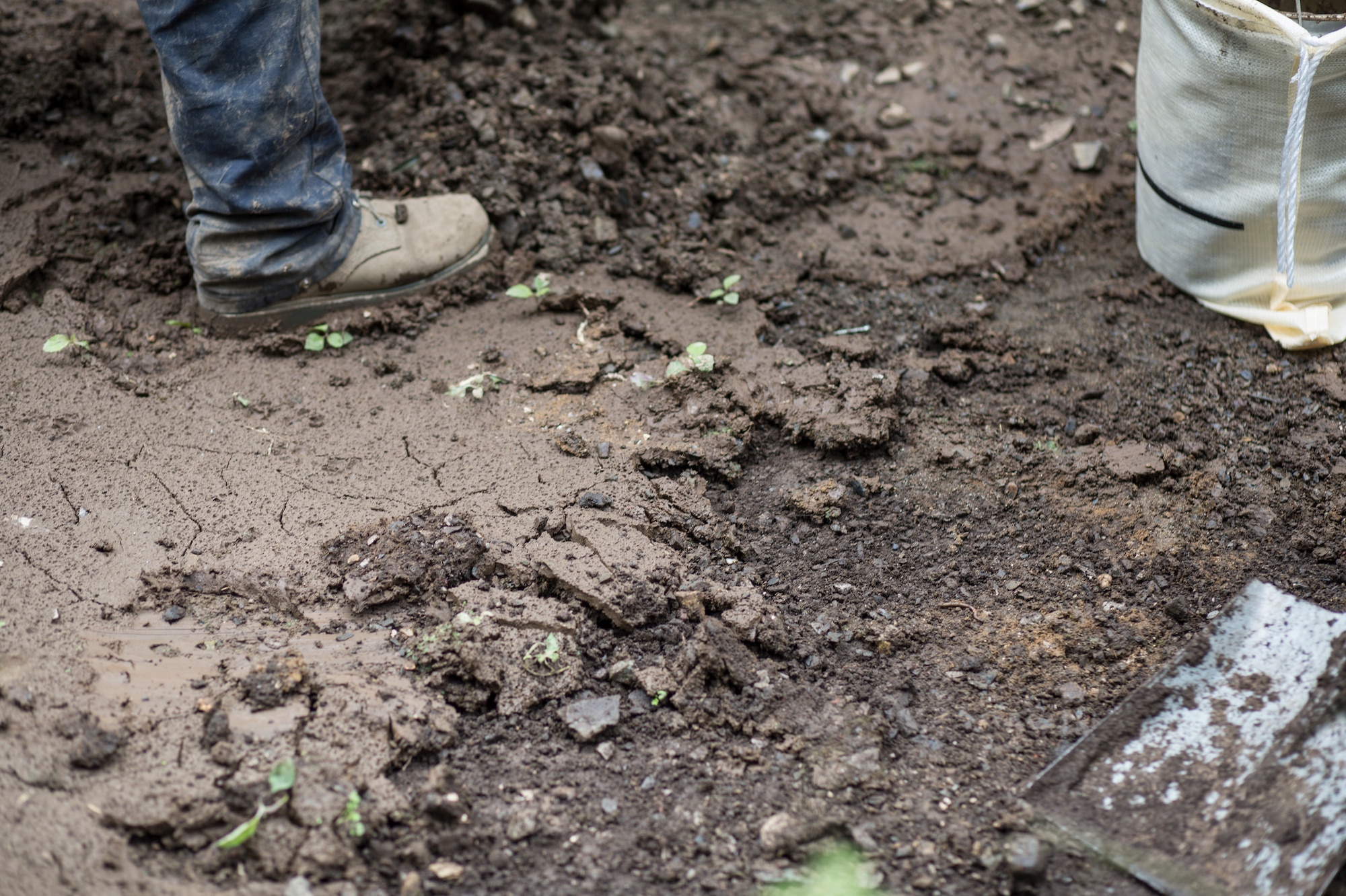 Mud flow covered a residential area in Kanuma City, Tochigi Prefecture, Japan, Sept. 15, 2015. Sixty Airmen and civilians from the 374th CES volunteered to help at sites in the Kasono area in support of floods and landslides caused by the heavy rainfall associated with the post-tropical remnant of Tropical Storm Etau, which stalled over eastern Japan, dumping up to 17 inches of rain in 24 hours, from Sept. 10 to Sept. 11. (U.S. Air Force photo by Osakabe Yasuo/Released)