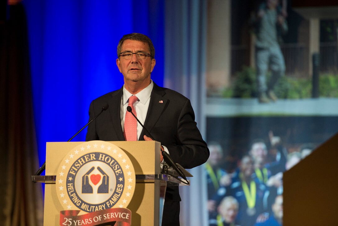 Defense Secretary Ash Carter delivers remarks at the Fisher House's 25th Anniversary Gala at the Ronald Reagan Building and International Trade Center in Washington, D.C., Sept. 16, 2015. DoD photo by U.S. Air Force Senior Master Sgt. Adrian Cadiz