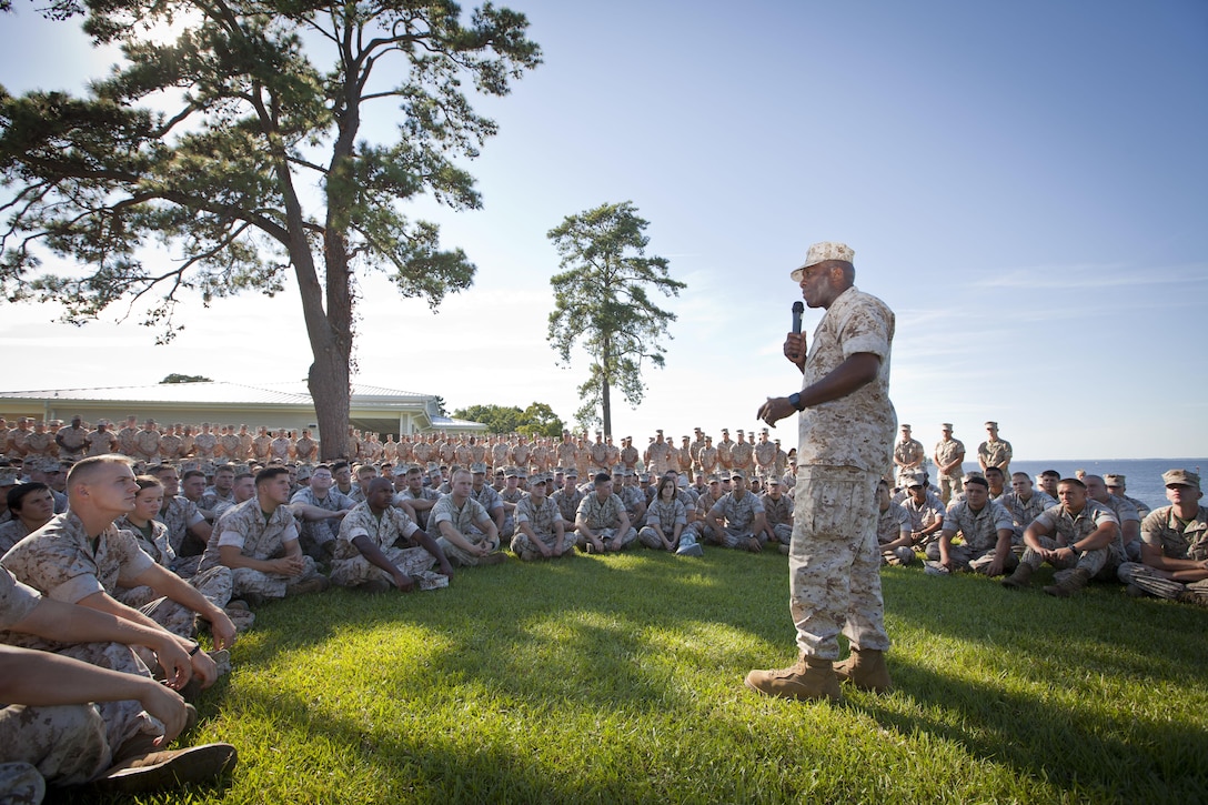 The 18th Sergeant Major of the Marine Corps, Ronald L. Green, visits U.S. Marines assigned to Marine Corps Air Station Cherry Point, NC, September 15, 2015. (U.S. Marine Corps photo by Sgt. Melissa Marnell, Office of the 18th Sergeant Major of the Marine Corps/Released)