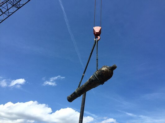 Another unexpected surprise: A crane raises a Dahlgren rifled cannon from the CSS Georgia site in the Savannah River, Sept. 15.