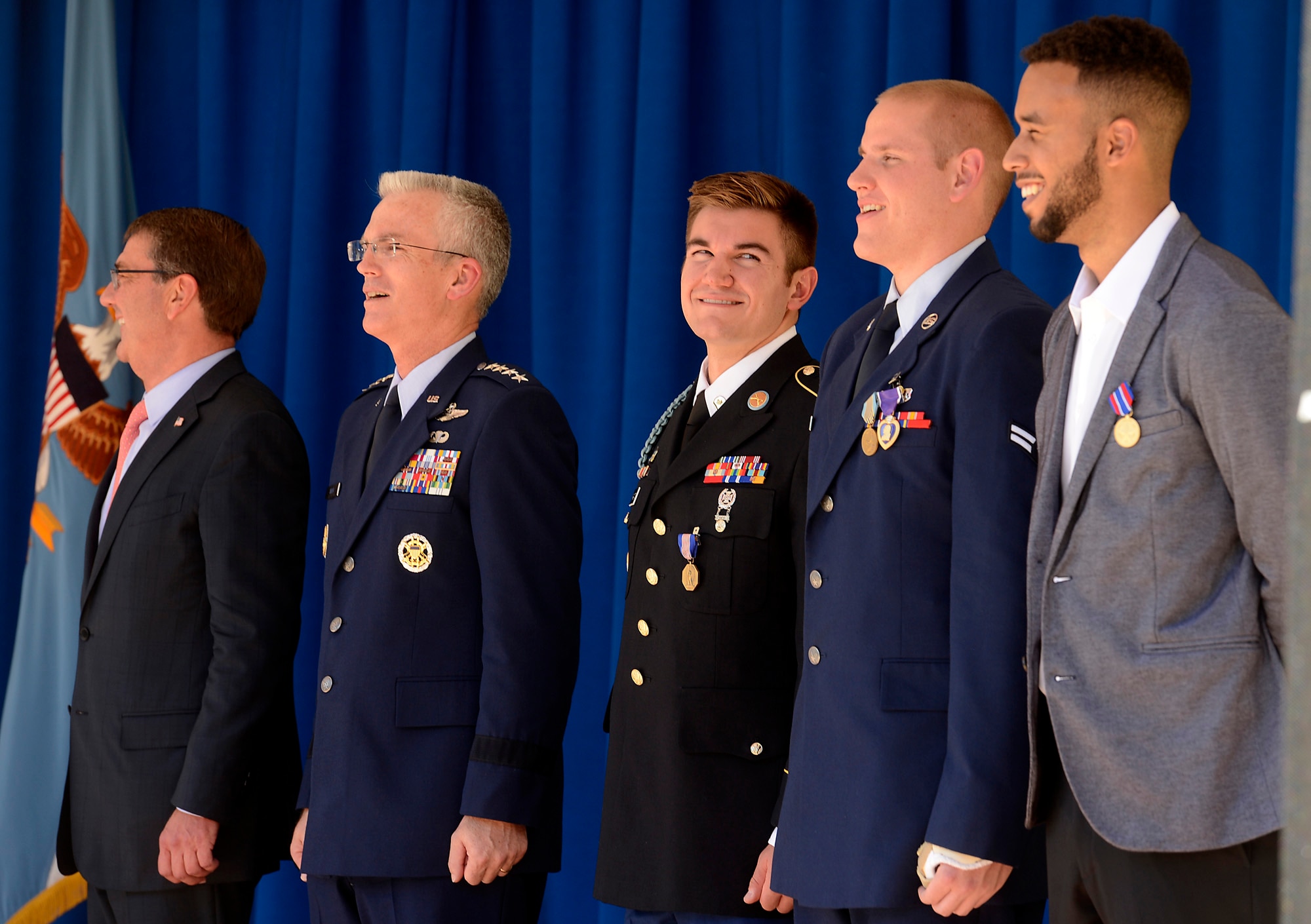 The “Heroes of the Rails” stand with Secretary of Defense Ash Carter and Gen. Paul J. Selva, the Joint Chiefs of Staff vice chairman, during a ceremony at the Pentagon in Washington, D.C., Sept. 17, 2015, to honor the three men for their heroic actions on Aug. 21, 2015, on a train bound for Paris. (U.S. Air Force photo/Scott Ash)