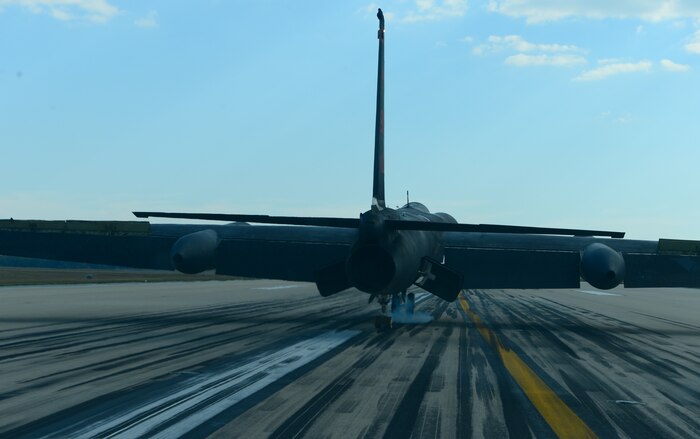 A U-2 Dragon Lady from Beale Air Force Base, California, prepares to land at Joint Base Andrews, Maryland, Sep. 17, 2015. The aircraft was on display during an air show Sep. 19, 2015. This year marks the 60th anniversary of the U-2, one of the oldest operational aircraft in the Department of Defense. (U.S. Air Force photo by Senior Airman Bobby Cummings)