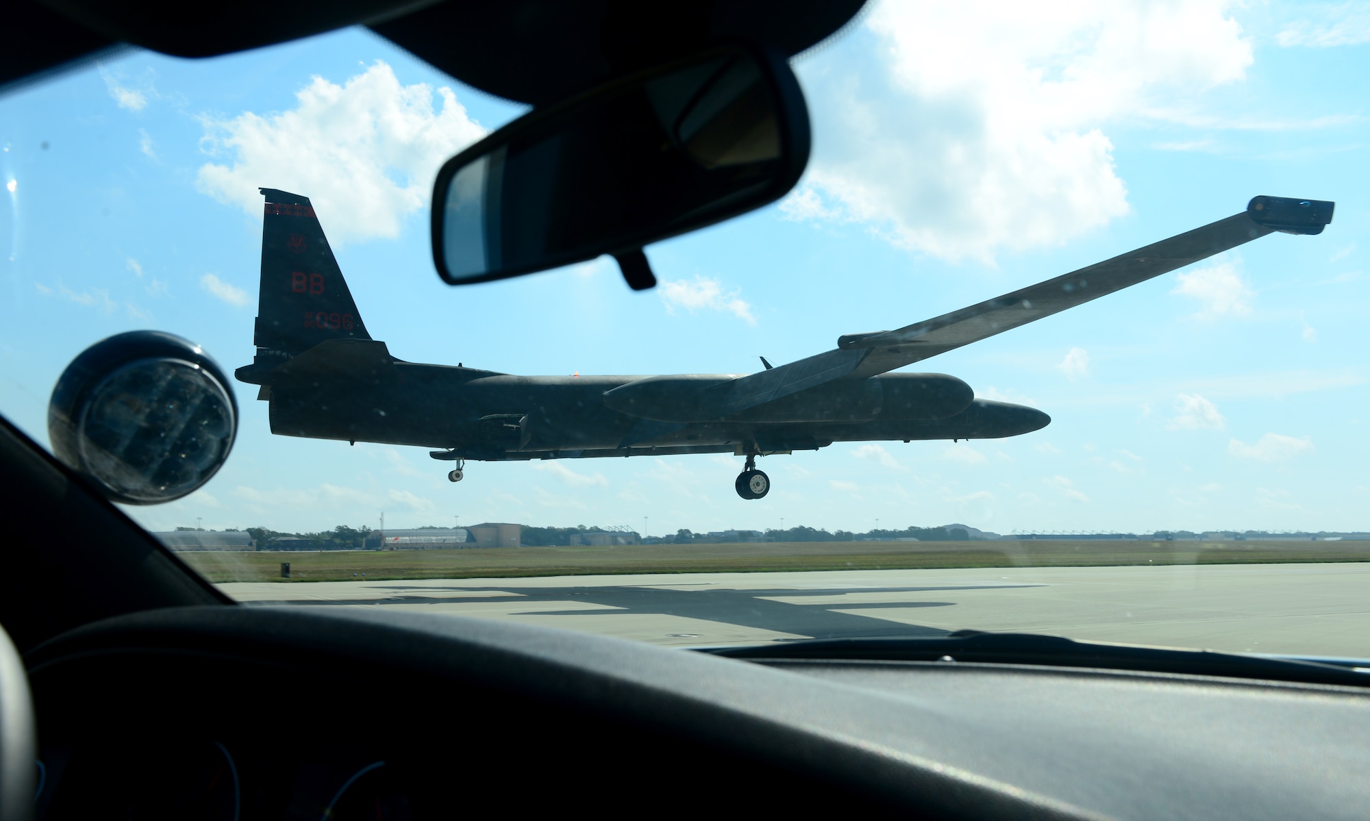 A U-2 Dragon Lady from Beale Air Force Base, California, prepares to land at Joint Base Andrews, Maryland, Sep. 19, 2015. The aircraft was landing in front of thousands of spectators during an air show at Joint Base Andrews. This year marks the 60th anniversary of the U-2, one of the oldest operational aircraft in the Department of Defense. (U.S. Air Force photo by Senior Airman Bobby Cummings)