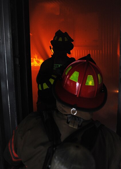 (U.S. Air Force photo/Senior Airman Kristoffer Kaubisch)