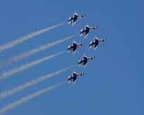 U.S. Air Force Thunderbirds fly in delta formation at the 2015 Joint Base Andrews Air Show Sept. 19, 2015. The Thunderbirds have the privilege and responsibility to perform for people all around the world, displaying the pride, precision and professionalism of American Airmen. (U.S. Air Force photos by Senior Airman Preston Webb/RELEASED)