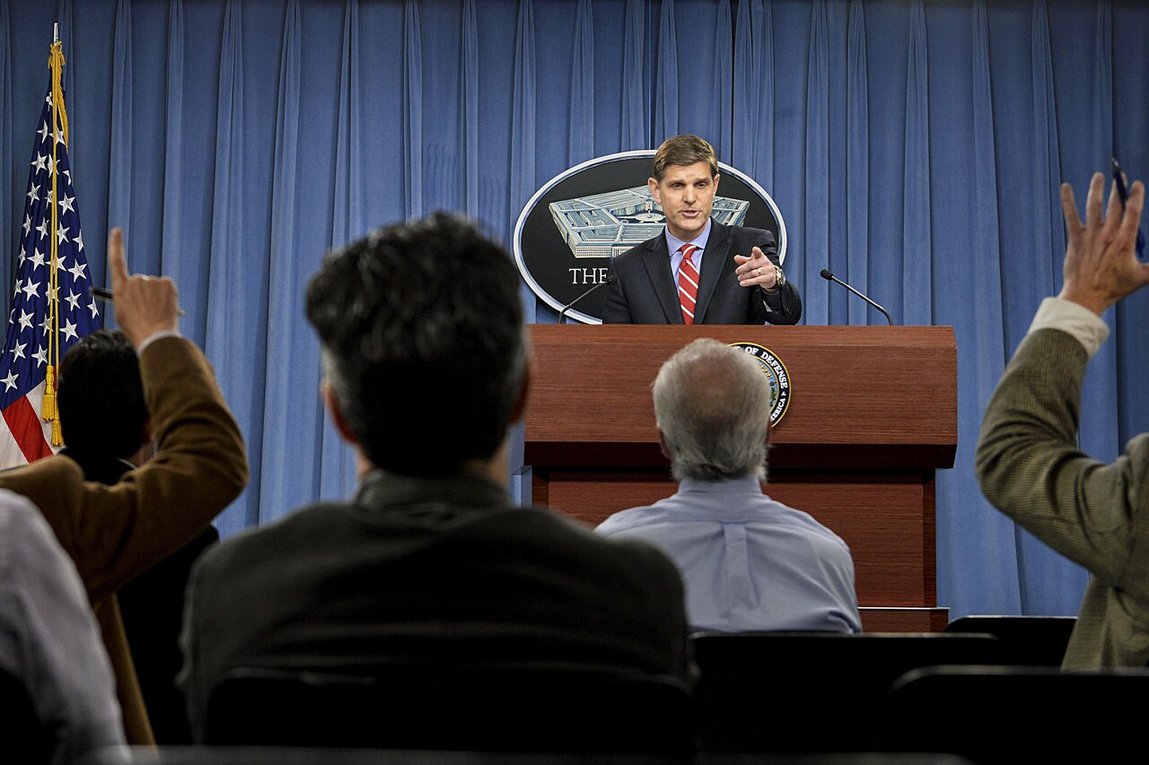 Pentagon Press Secretary Peter Cook briefs reporters during a news conference at the Pentagon, Sept. 22, 2015. DoD photo by U.S. Army Sgt. 1st Class Clydell Kinchen