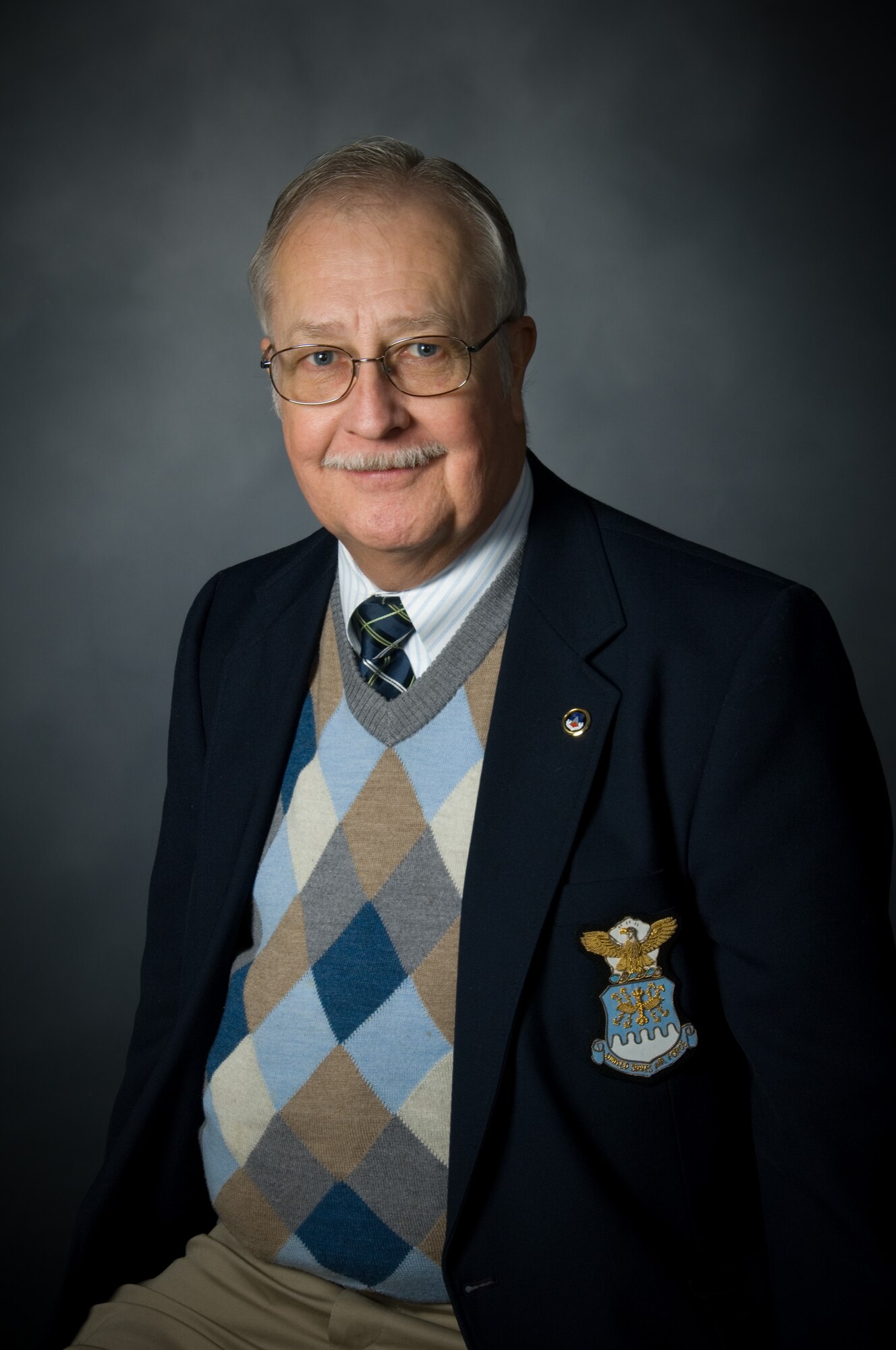 MAXWELL AIR FORCE BASE, Ala. - Air University staff, faculty, students and
friends joined the family of Carl A. Spaatz, Center of Officer Education
professor  Dr. James Mowbray at the Maxwell Club Sept. 17, 2015 for a
'celebration of life' memorial in his honor. Mowbray, a Duke University
graduate, brought his teaching experience from Auburn University of
Montgomery, Troy University of Montgomery, Northrop Services Inc., and
Webber College to the Air War College in 1983. Since that time, Mowbray, an
avid writer, influenced thousands of Air Force commanders. Mowbray died of
congestive heart failure.
