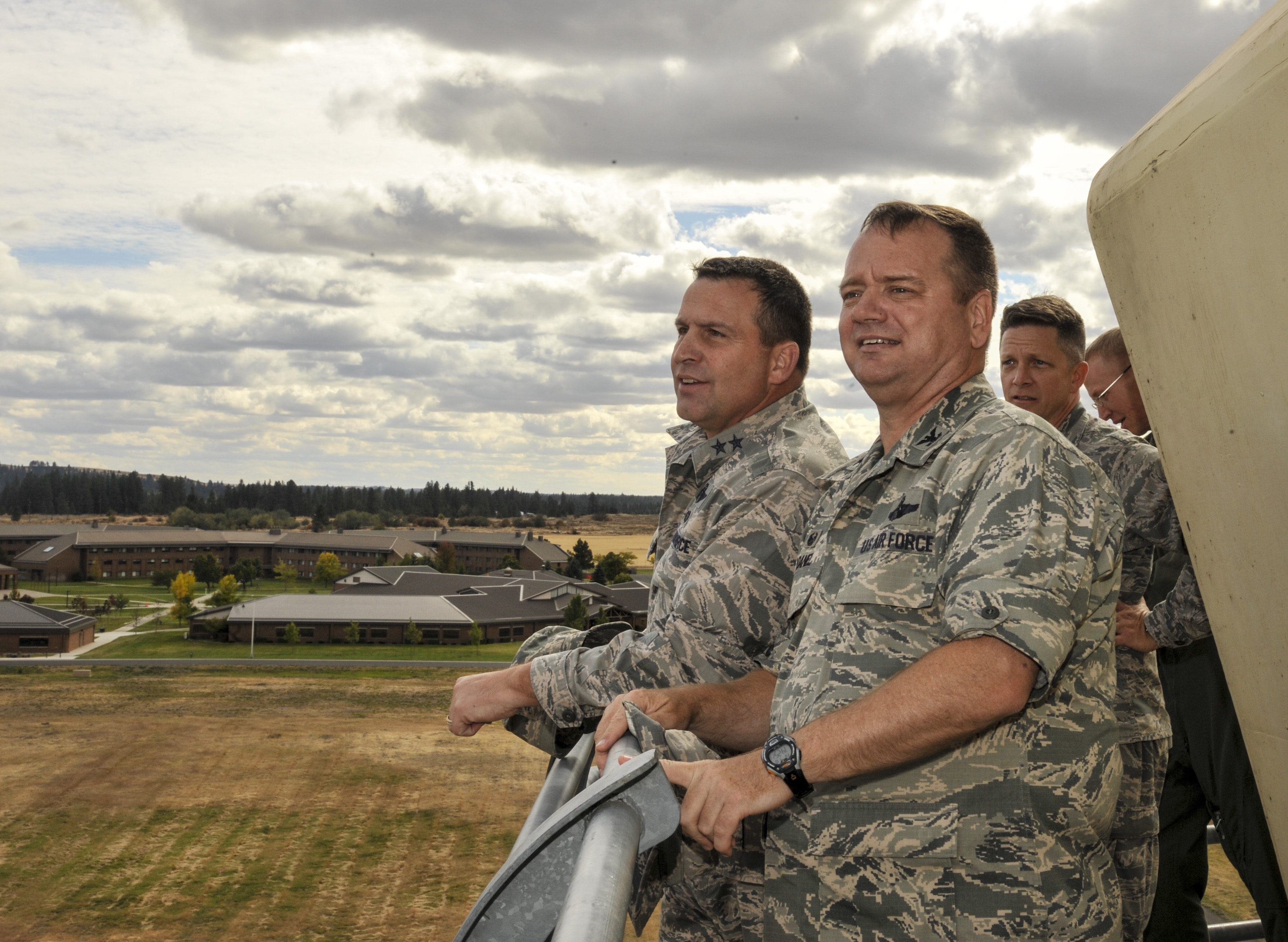 Maj. Gen. Sharpy visits Fairchild > Fairchild Air Force Base > Article ...