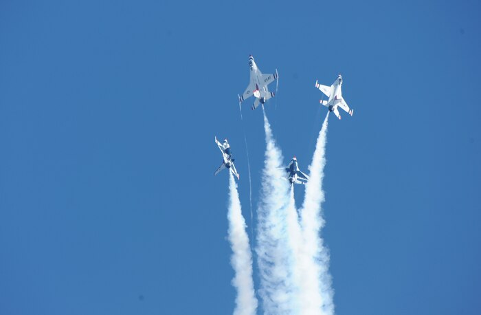 U.S. Air Force Thunderbirds perform an aerial maneuver at the 2015 Joint Base Andrews, air show Sep. 19. The Thunderbirds serve as the premier air demonstration team for the U.S. Air Force performing around the globe. (U.S. Air Force photo by Senior Airman Bobby Cummings)