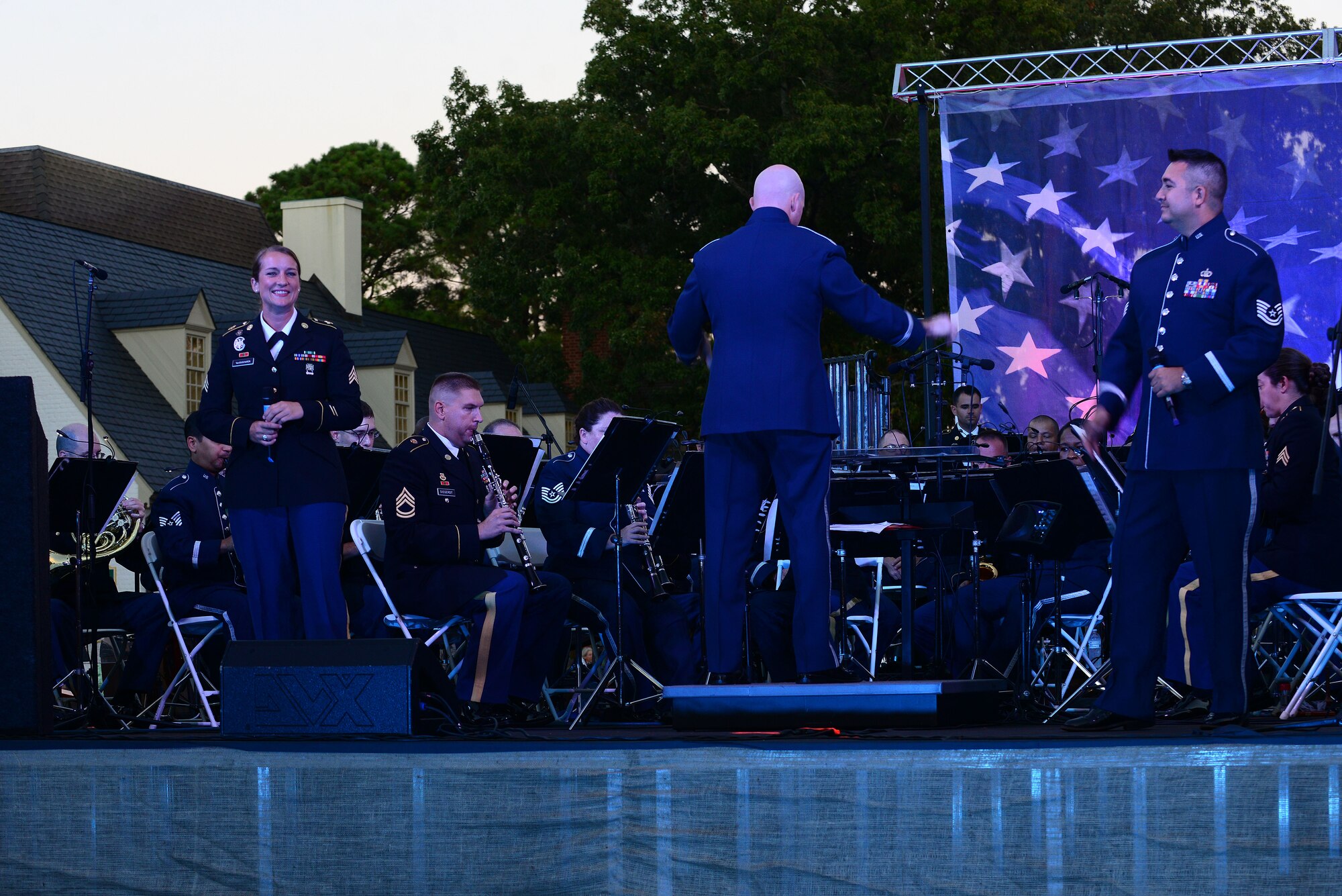U.S. Army Training and Doctrine Command Band and U.S. Air Force Heritage of America Band members performed a Constitution Day concert in Williamsburg, Va., Sept. 17, 2015. The event paid tribute to the earliest defenders of America's freedom and celebrated the founding of the U.S. Constitution through classic music and spoken word. (U.S. Air Force photo by Senior Airman Kimberly Nagle/Released)