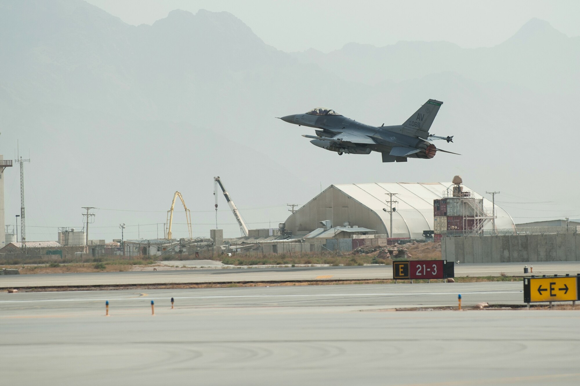A U.S. Air Force F-16 Fighting Falcon aircraft assigned to the 555th Expeditionary Fighter Squadron takes off on a combat sortie from Bagram Airfield, Afghanistan, Sept. 21, 2015. The F-16 is a multi-role fighter aircraft that is highly maneuverable and has proven itself in air-to-air and air-to-ground combat. (U.S. Air Force photo by Tech. Sgt. Joseph Swafford/Released)
