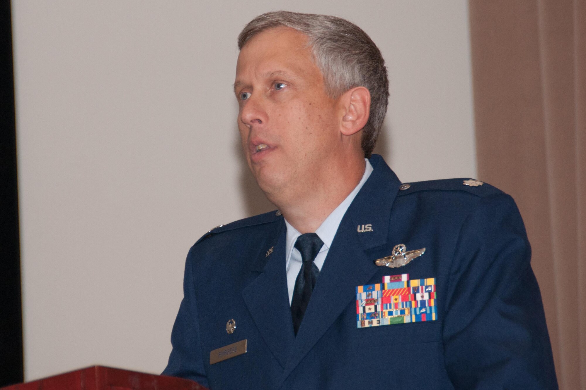 U.S. Air Force Lt. Col. Robert Burgess addresses the 307th Operations Group for the first time as the unit’s commander during an assumption of command ceremony at Barksdale Air Force Base, La., September 23, 2015. During the ceremony Burgess also relinquished command of the 343rd Bomb Squadron to Lt. Col. Joseph Hagans (U.S. Air Force photo by Tech. Sgt. Ted Daigle/released)