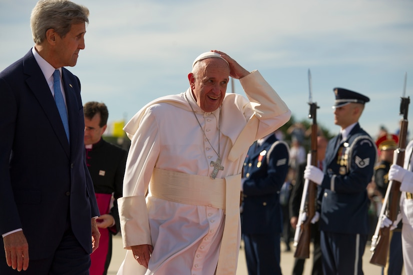 Secretary of State John Kerry greets Pope Francis at Joint Base Andrews, Md., Sept. 24, 2015. The pope will visit New York and Philadelphia during his U.S. trip before returning to Rome Sept. 27. (U.S. Air Force photo/Tech. Sgt. Robert Cloys)