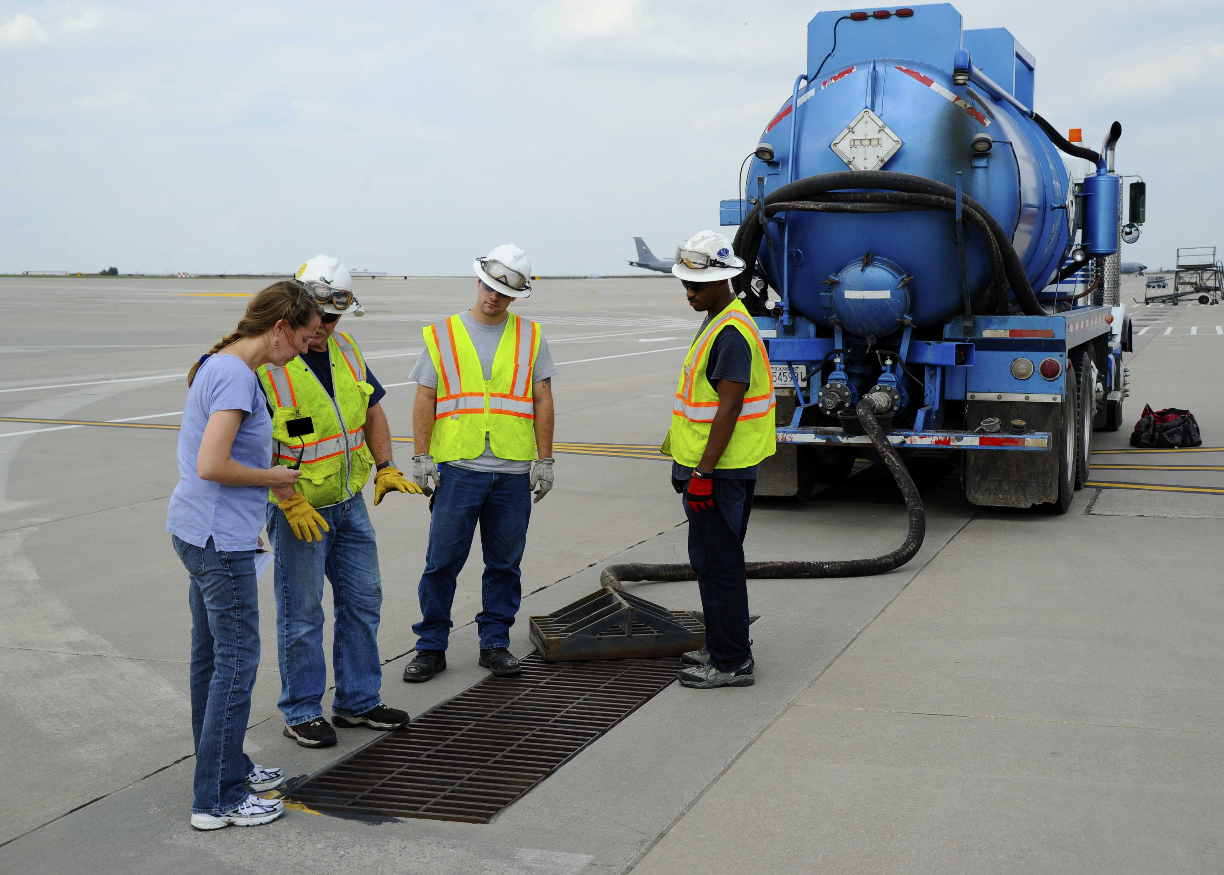 Efficient process minimizes impact of fuel spill > McConnell Air Force