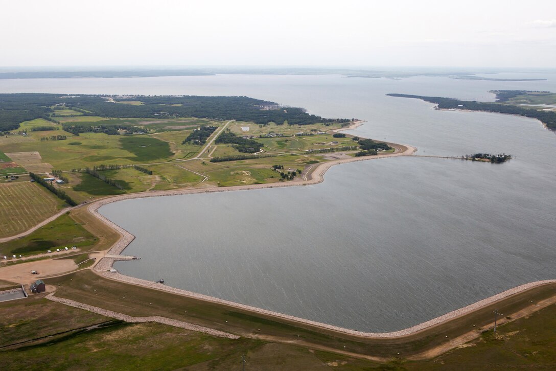 Devils Lake embankments, Creel Bay