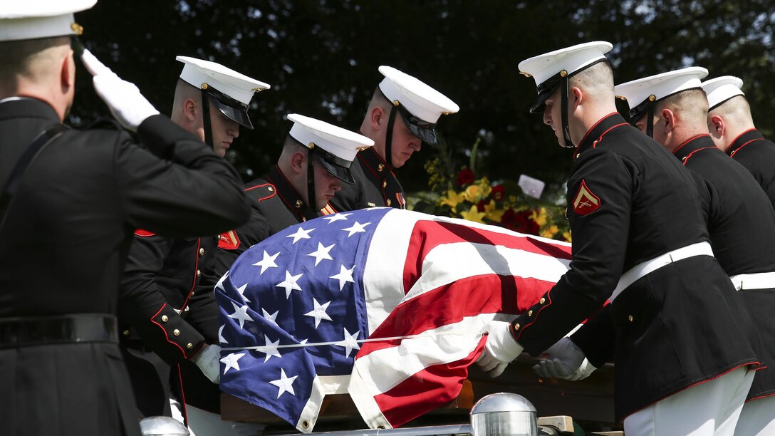 Marines from Marine Corps Barracks Washington, D.C., place the remains of 1st Lt. Alexander Bonnyman Jr. near his final resting place at Berry Highland Memorial Cemetery in Knoxville, Tenn., Sept. 27, 2015. Bonnyman joined Marine Forces Reserve in July 1942 and was killed while fighting in the battle of Tarawa in 1943. Bonnyman’s remains were discovered in Tarawa 72 years after he was buried there. 