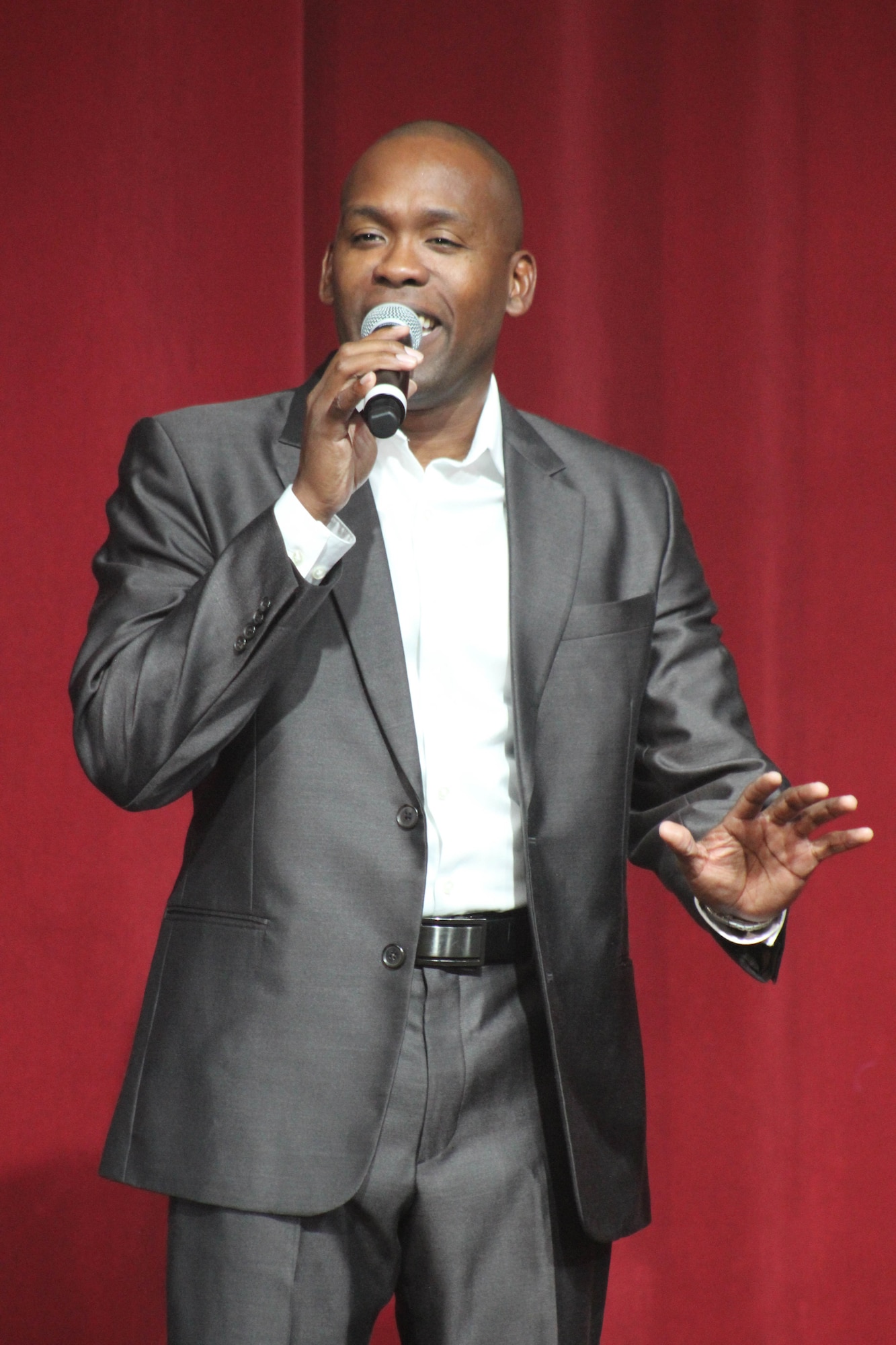 Tech. Sgt. Robert Carter, a member of the 531st Intelligence Squadron at Joint Base San Antonio-Lackland, Texas, was one of three people in the running for 2015 Air Force Entertainer of the  Year honors. (Courtesy photo/Pink Chair Cards & Photography by Gina Marie)