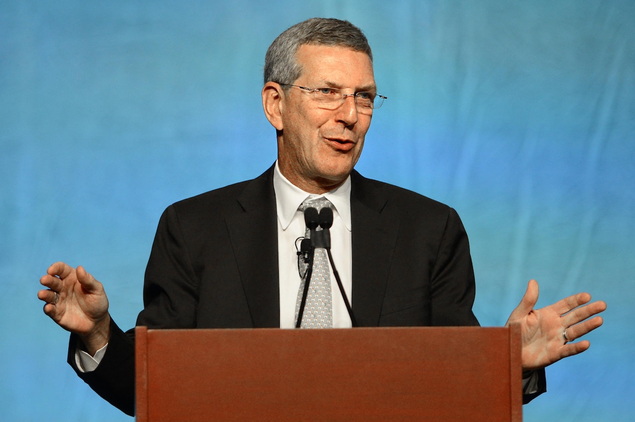 Alan F. Estevez, principal deputy undersecretary of defense for acquisition, technology and logistics, addresses the U.S. Transportation Command and National Defense Transportation Association’s 2015 fall meeting in National Harbor, Md., Sept. 30, 2015. DoD photo by Marvin Lynchard