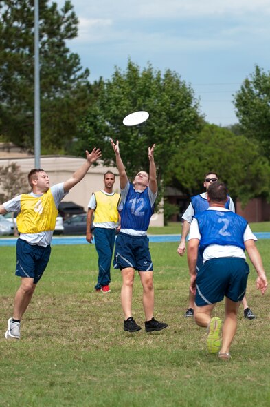 Airmen from the 23d Equipment Maintenance Squadron and the 23d Security Forces Squadron face off during an Ultimate Frisbee tournament for Super Sports Day Sept. 29, 2015, at Moody Air Force Base, Ga. Moody personnel participated in a day full of sporting events including Ultimate Frisbee, kickball, softball, basketball and volleyball. (U.S. Air Force photo by Airman 1st Class Kathleen D. Bryant/Released)

