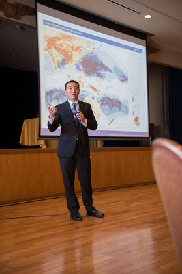150930-N-EI558-061.jpg