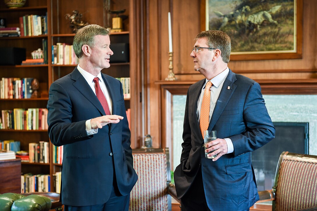 Defense Secretary Ash Carter, right, meets with retired Navy Adm. Bill McRaven, chancellor of the University of Texas at Austin, March 31, 2016. DoD photo by Army Sgt. 1st Class Clydell Kinchen