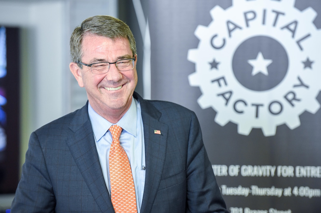 Defense Secretary Ash Carter talks with reporters during a visit to the University of Texas at Austin, March 31, 2016. DoD photo by Army Sgt. 1st Class Clydell Kinchen