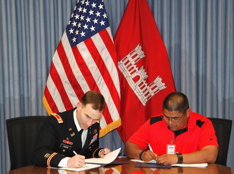 ALBUQUERQUE, N.M. – Albuquerque District Commander Lt. Col. Patrick Dagon and Zia Pueblo Gov. Jerome Lucero sign a watershed assessment agreement, March 9, 2016.  