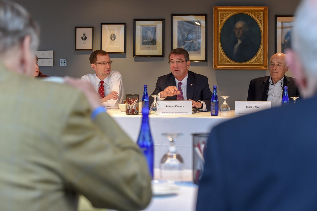 Defense Secretary Ash Carter meets with experts on China at the Harvard Kennedy School in Cambridge, Mass., April 1, 2016. DoD photo by Army Sgt. 1st Class Clydell Kinchen