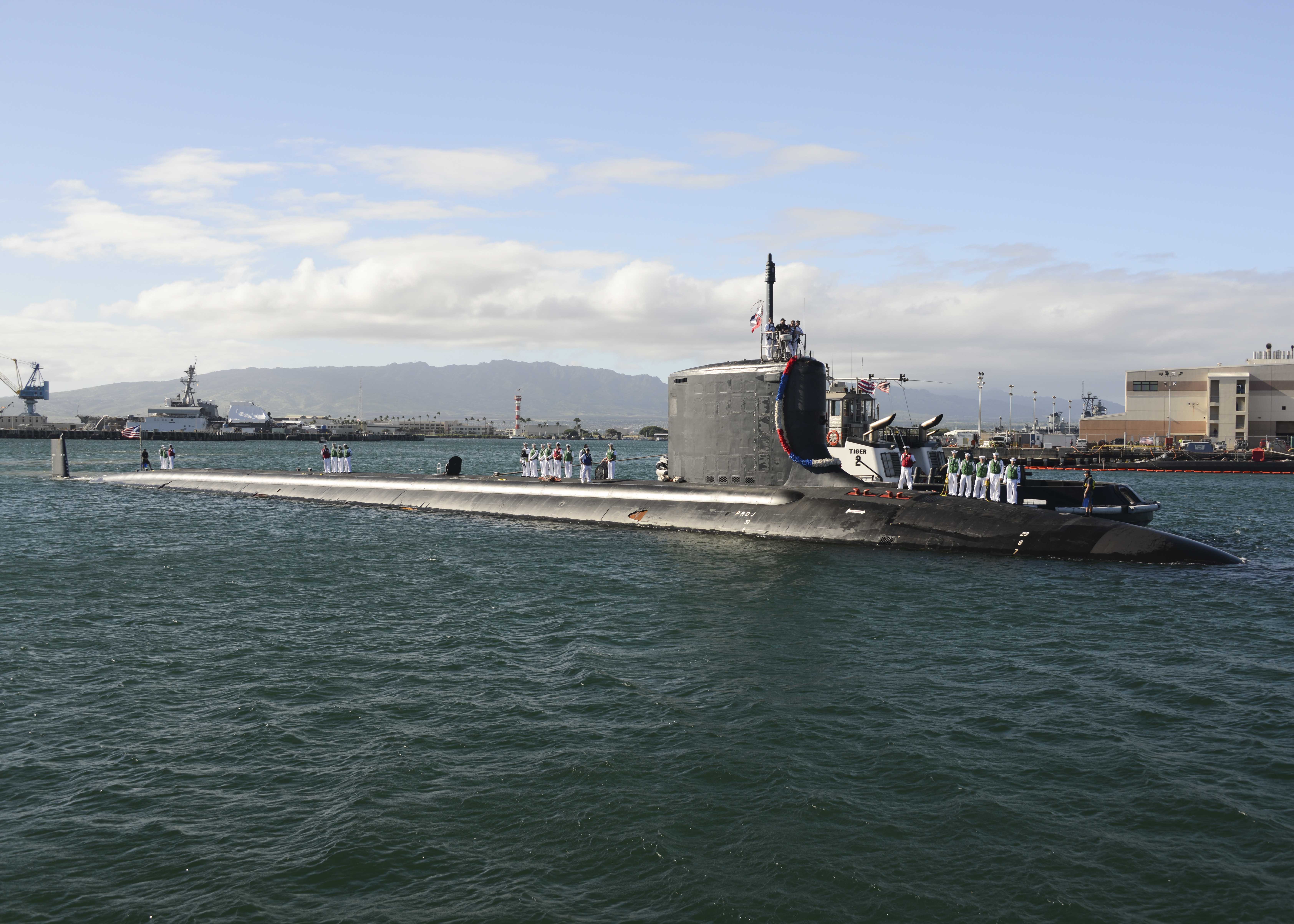 Experts Reveal The Shocking Reality Of Navy Seal Pacific Submarine Training - bwhtlu1
