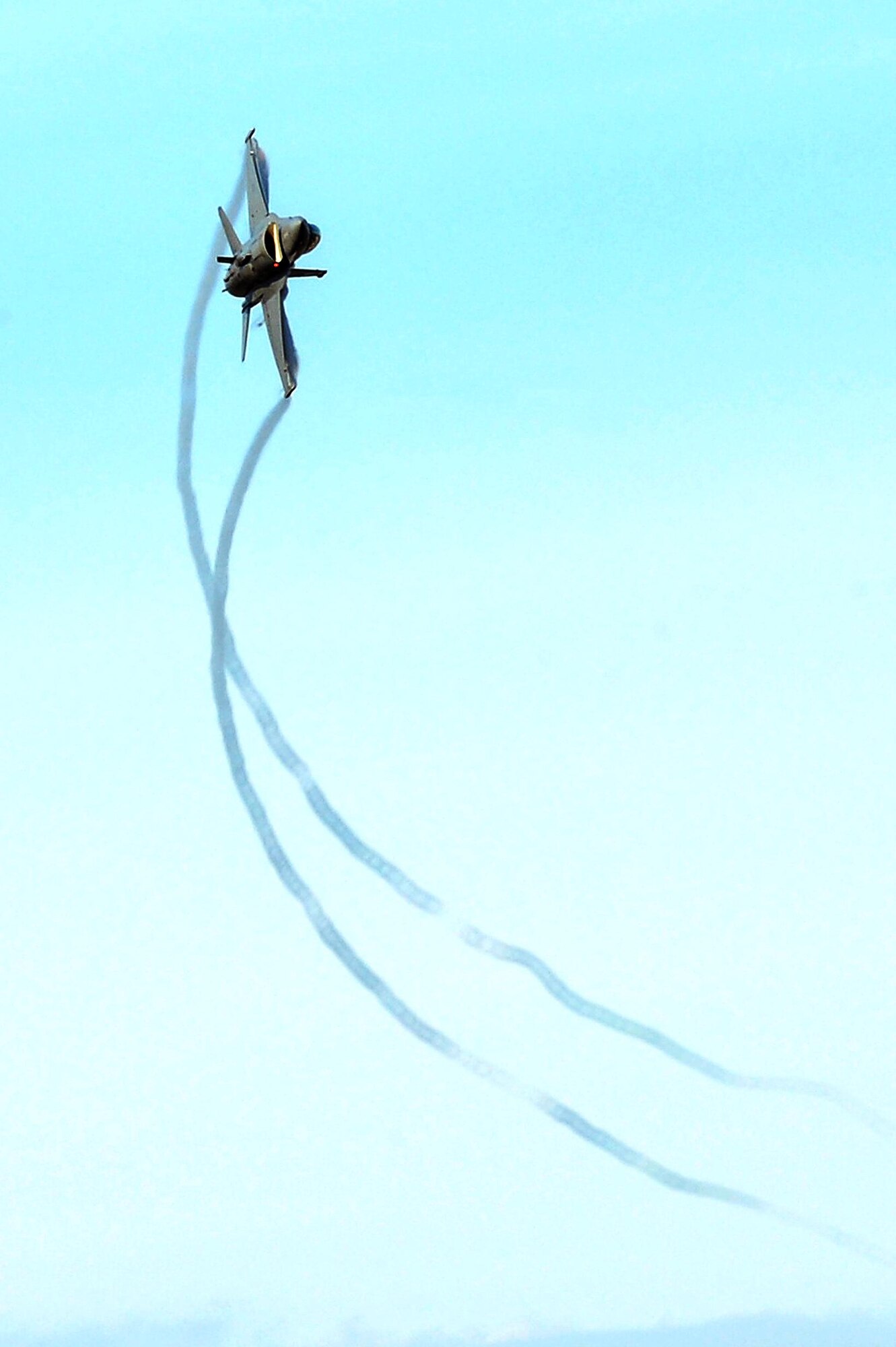 U.S. Air Force Maj. Craig “Rocket” Baker, F-16 Viper Demonstration Team pilot, flies an aerial demonstration practice at Shaw Air Force Base, S.C., March 25, 2016. Baker will be flying the single ship demonstration throughout the United States, Canada, and Puerto Rico during 2016, including the Shaw Air Expo and open house, “Thunder over the Midlands.” (U.S. Air Force photo by Senior Airman Diana M. Cossaboom)