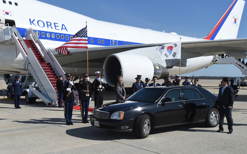 Park Geun-hye, President of the Republic of Korea, prepares to depart after her arrival to Joint Base Andrews airfield, March 30, 2016. One of more than 20 countries that are scheduled to arrive for the 2016 Nuclear Security Summit held in Washington, D.C. The summit provides a forum for leaders to reinforce commitments to securing nuclear materials. (U.S. Air Force photo by Senior Airman Joshua R. M. Dewberry/RELEASED)