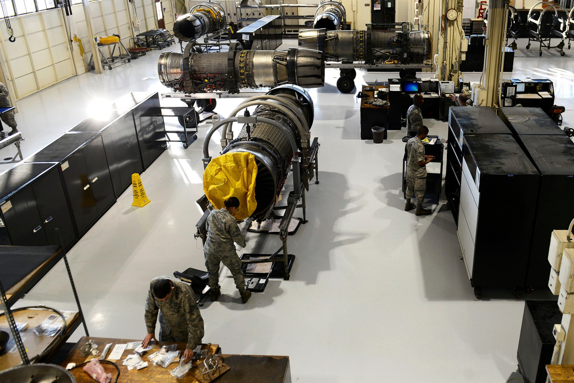 Airmen assigned to the 20th Component Maintenance Squadron propulsion flight prepare to send F-16CM Fighting Falcon engine to the test cell at Shaw Air Force Base, S.C., March 29, 2016. The 20th CMS propulsion shop is broken down into multiple sections that perform duties such as turbine installation and engine propulsion testing. (U.S. Air Force photo by Airman 1st Class Christopher Maldonado) 