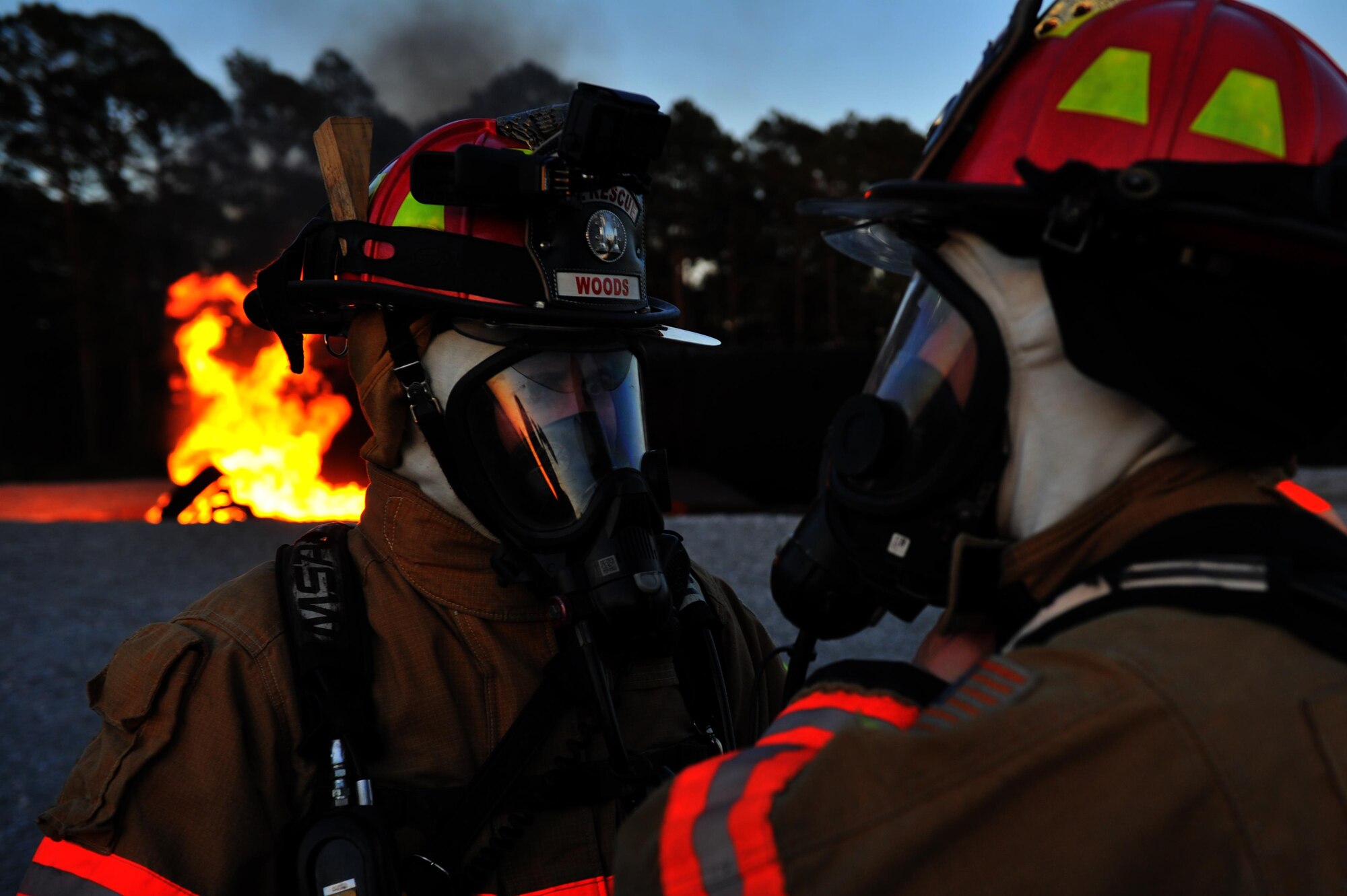 Dusk or dawn, fire commandos train on > Hurlburt Field > Article Display