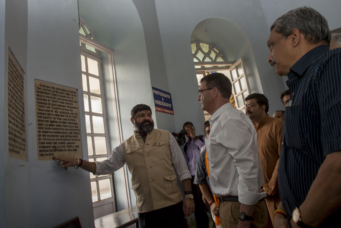 Defense Secretary Ash Carter, center, tours the Mangeshi Temple with Indian Defense Minister Manohar Parrikar, right, in Goa, India, April 10, 2016. Carter is visiting India to solidify the U.S. rebalance to the Asia-Pacific region. DoD photo by Air Force Senior Master Sgt. Adrian Cadiz